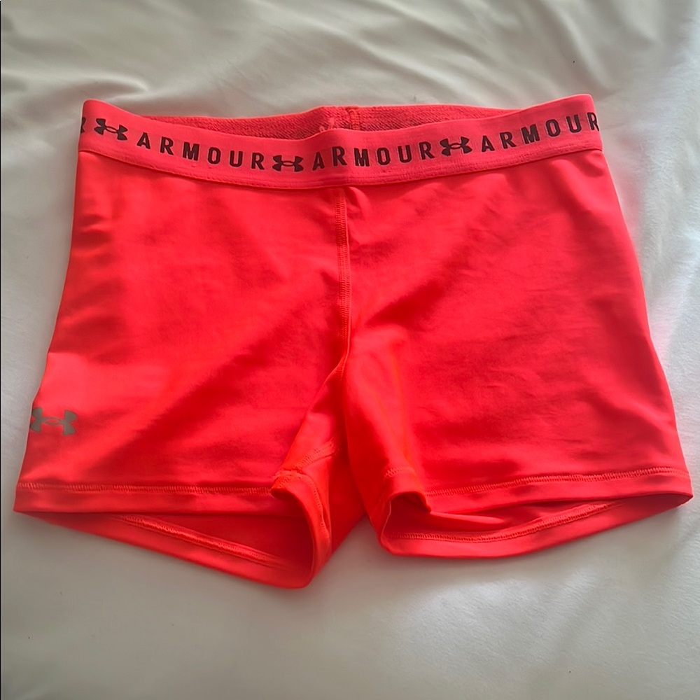 Under Armour Women's coral Shorts size m